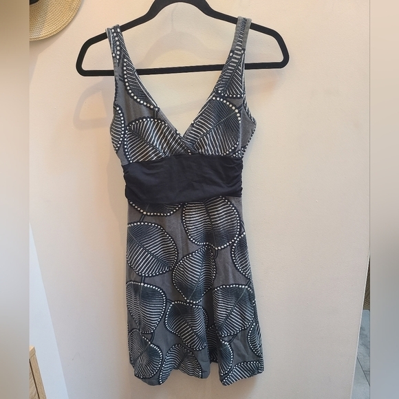 Patagonia Margot Leaf Print Organic Cotton Dress - Size XS - Picture 2 of 9